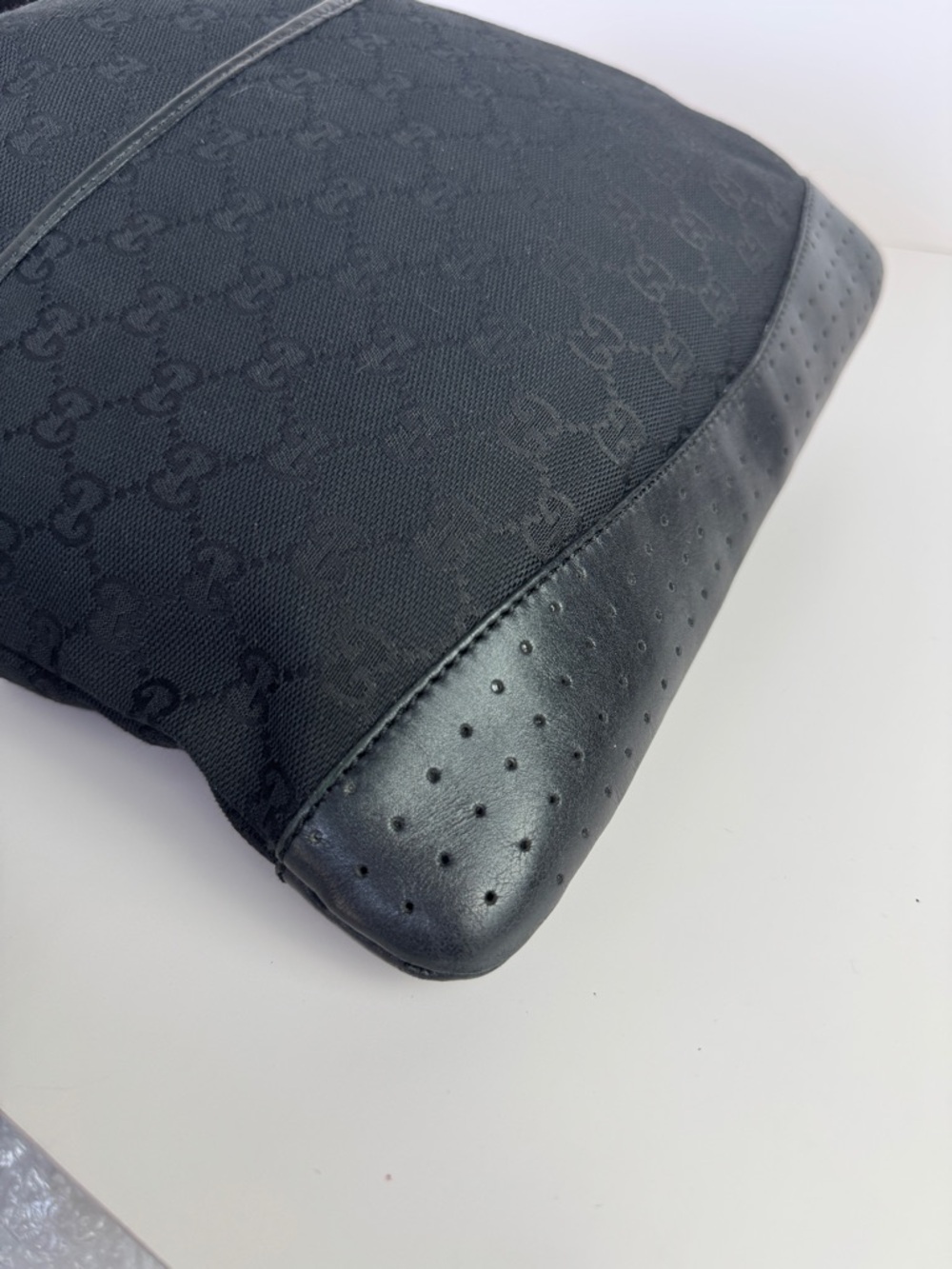 Gucci Black GG Canvas Messenger Bag with Adjustable Strap - Picture 14 of 16